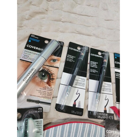Lot Of 8 New Covergirl Eye Makeup Mascara, Eyeliner with Bag  Lot Of 8 New Covergirl Eye Makeup Mascara, Eyeliner with Bag